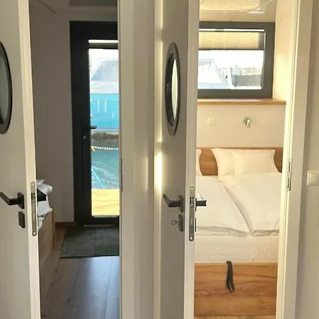 Botel Traum-hausboot 