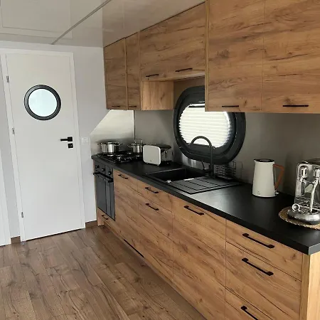 Traum-hausboot 